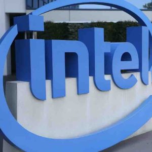Semi-conducteurs: Berlin regrette le report du projet d’usine du fabricant américain de semi-conducteurs Intel en Allemagne