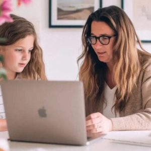 Royaume-Uni et États-Unis unissent leurs forces pour renforcer la sécurité des enfants en ligne 