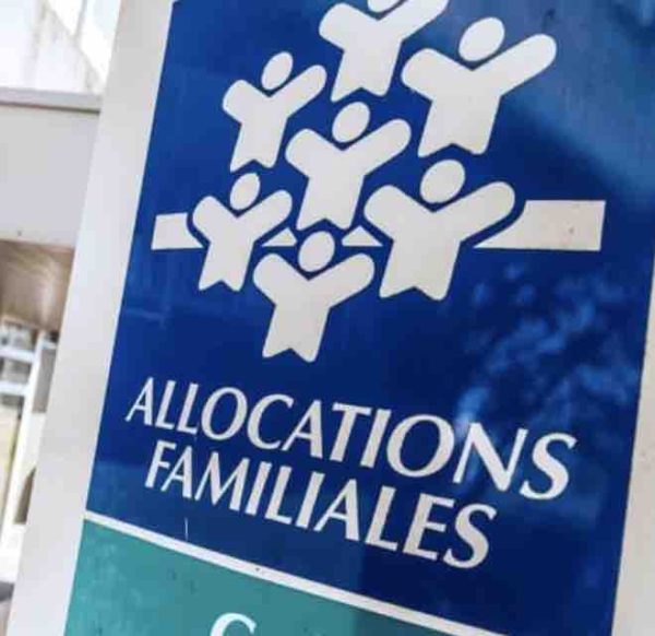 Allocations familiales : 15 associations saisissent le Conseil d’Etat contre l’algorithme anti-fraude de la CNAF