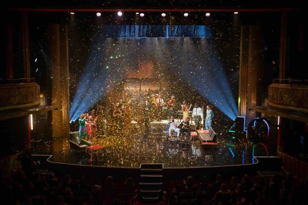 CANAL+ : le show inédit «40» présenté par Antoine de Caunes à l’occasion des 40 ANS de Canal+ le lundi 4 novembre à 21h00