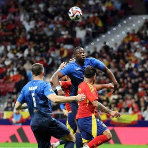 Cours chaotique pour le match des streamers Espagne-France