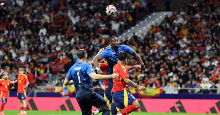 Cours chaotique pour le match des streamers Espagne-France