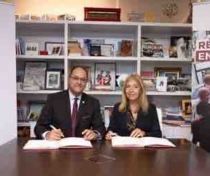 FMM et l’Agence Universitaire de la Francophonie signent un partenariat