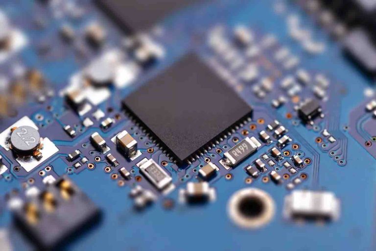 Les autorités allemandes annoncent la suspension d’un vaste projet d’implantation d’une usine de semi-conducteurs