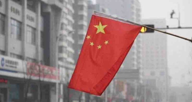 Pékin se «réserve le droit» de prendre ses propres mesures après les investissements américains limités dans son secteur technologique