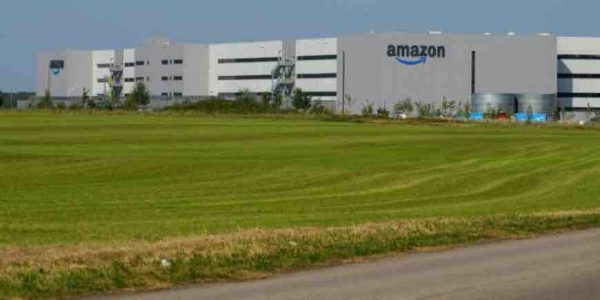 Régulation du marché du livre : la lutte d’influence entre Amazon et libraires plus vive que jamais