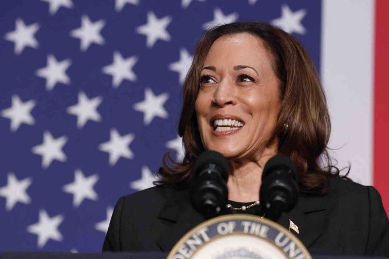 X : des centaines de «bots» prorusses diffusant de fausses informations sur la candidate Kamala Harris, selon une étude