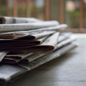 Ebra impose une charte sur l’IA aux journaux régionaux, les journalistes contestent les méthodes 