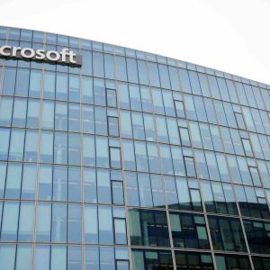 Le géant de l’informatique américain Microsoft annonce avoir obtenu le blocage de 240 sites liés à un réseau de cybercriminels