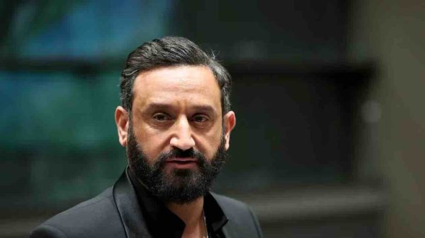 Le procès de Cyril Hanouna jugé pour des insultes proférées envers le député Louis Boyard renvoyé au 17 décembre