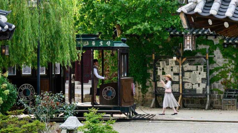 Les séries sud-coréennes, potentiellement «bénéfiques» pour la santé mentale, affirme un expert