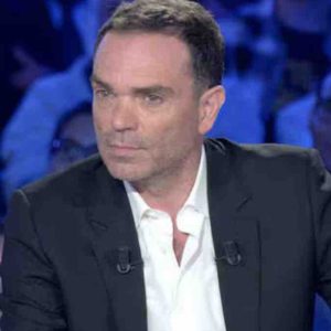 Propos sur les policiers en 2018: l’écrivain Yann Moix, poursuivi pour injure et diffamation, relaxé
