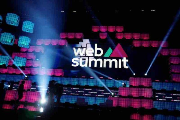 L’IA domine les échanges au Web Summit