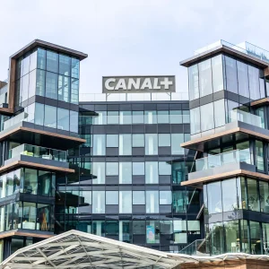 Litige autour de la TVA entre Canal+ et le fisc pour 655 millions d’euros 