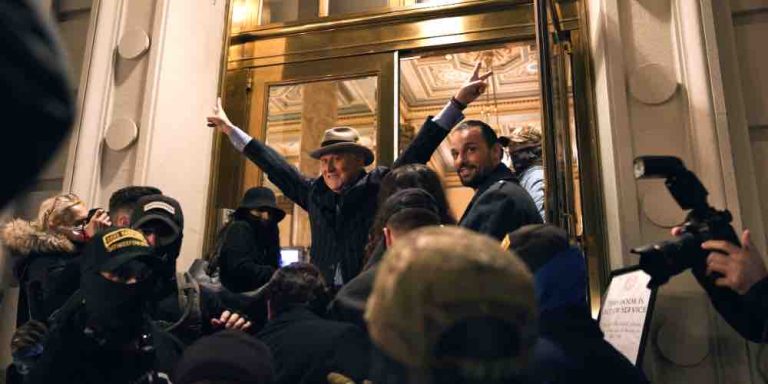 HISTOIRE TV : le documentaire inédit : «USA: l’agent provocateur de Trump» dimanche 5 janvier à 20h50