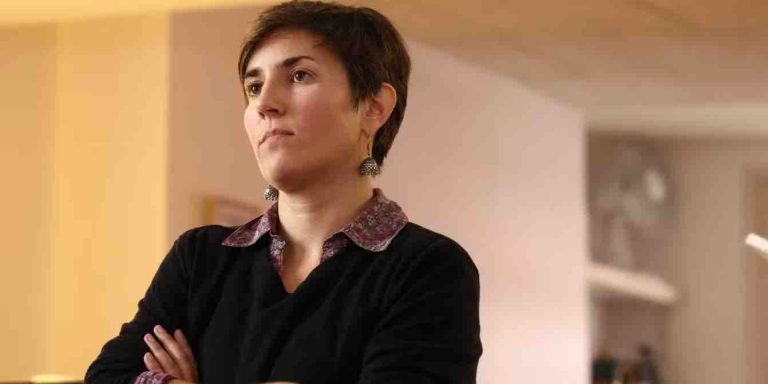 La journaliste de Disclose Ariane Lavrilleux, visée par une enquête sur des atteintes au secret défense, convoquée par une juge