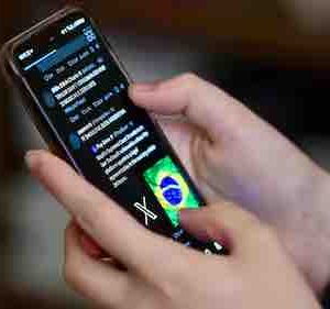 Les élèves brésiliens n’auront bientôt plus le droit d’utiliser leur téléphone portable à l’école