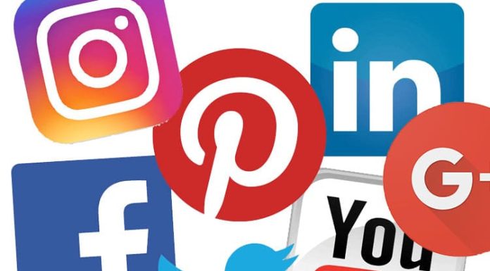 Réseaux sociaux : le Parlement européen propose une majorité numérique à 16 ans