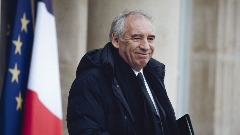LCI : François Bayrou répondra aux questions de Darius Rochebin lundi à 20h50 