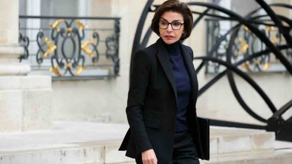 Budget culture: une quinzaine d’organisations du spectacle vivant, «en colère», demandent un rendez-vous à Rachida Dati