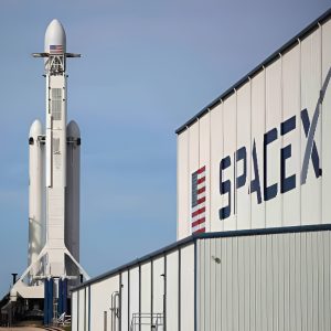 Italie : la perspective d’un contrat de cybersécurité entre Rome et la société SpaceX d’Elon Musk suscite une polémique