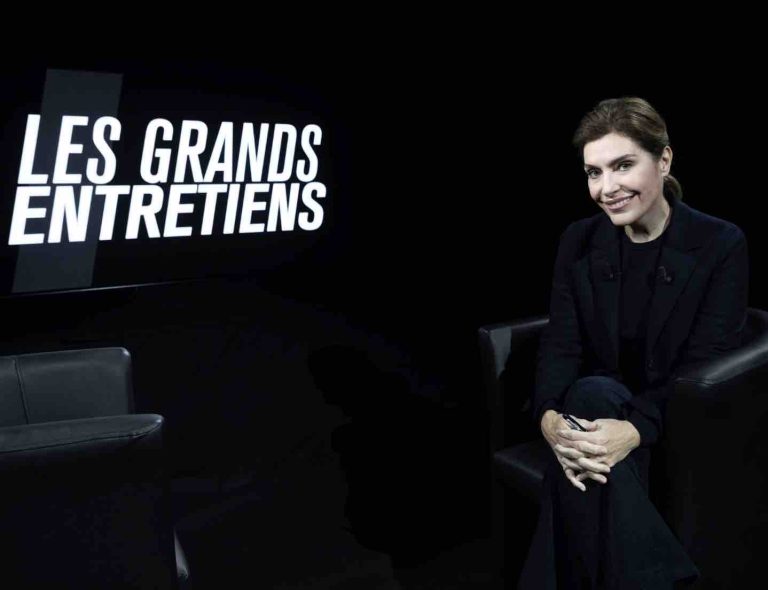 LCP / «Les Grands Entretiens de Daphné Roulier» : la nouvelle collection inédite «Paroles de flics» à partir du 7 février