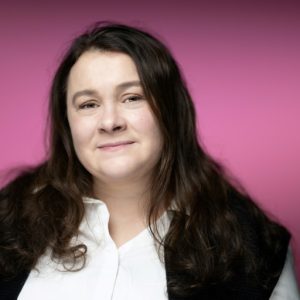 Emily Blaine : son roman de romance revu à l’ère post #MeToo pour Prime Video 