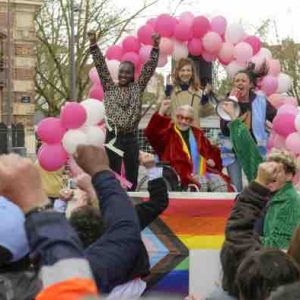 France 2 : la mini-série inédite «Frotter Frotter - Faut que ça brille !» le 19 février à 21h10