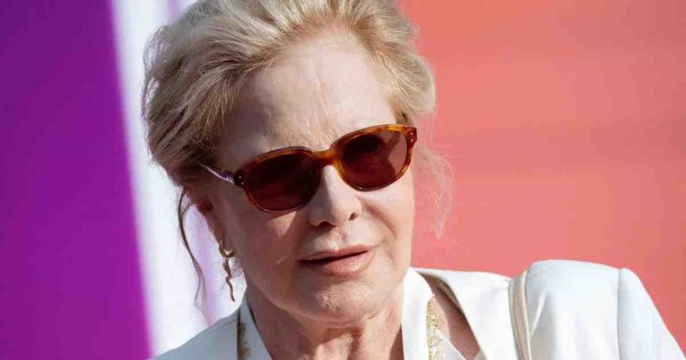 La chanteuse Sylvie Vartan honorée aux 40e Victoires de la musique