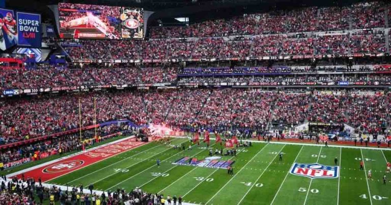 Près de 130 millions d’Américains devant le Super Bowl dimanche, un record d’audience