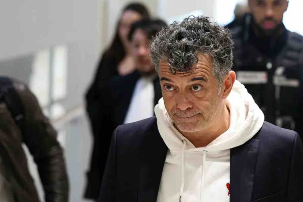 Violences conjugales: le tribunal de Paris condamne Stéphane Plaza à 12 mois d’emprisonnement avec sursis