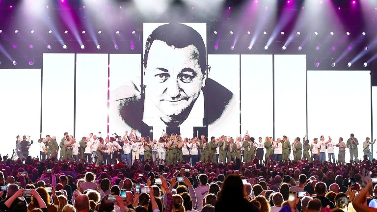 TF1 : «Les Restos du coeur» leader du Prime vendredi, en baisse 