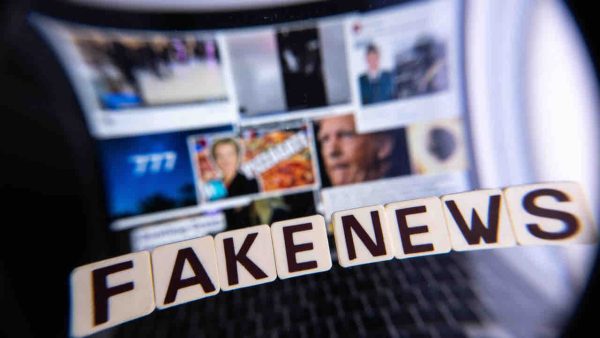 Moscou et Pékin ont recours à un «arsenal numérique massif» pour s’ingérer et manipuler les démocraties occidentales, avertit l’UE