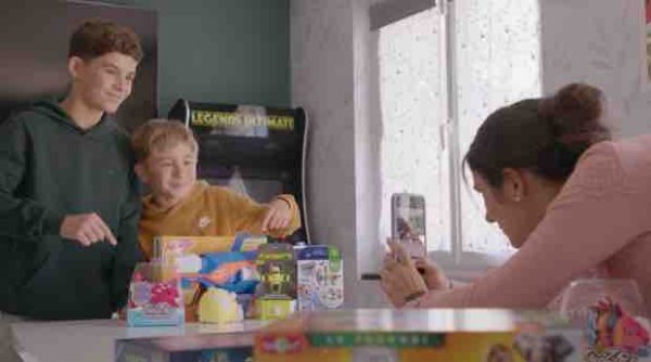 Public Sénat : le documentaire inédit «Enfants influenceurs : une vie sur les réseaux» samedi 12 avril à 21h00