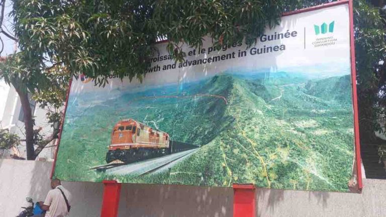 RFI : «Mine de fer du Simandou : miracle ou mirage guinéen ?», un dossier spécial à découvrir sur RFI