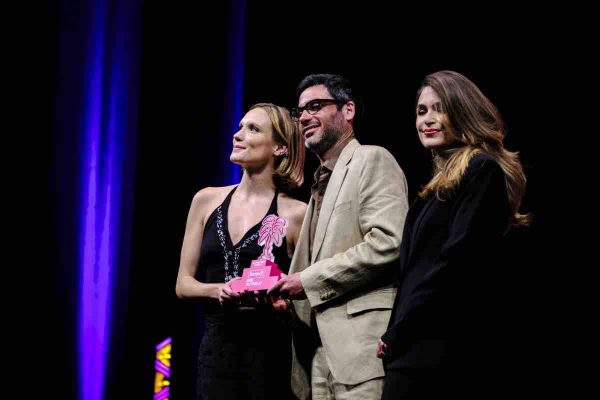 Europe 1, partenaire de CANNESERIES, récompense la série «La Fièvre» du «Prix Europe 1 du Public»
