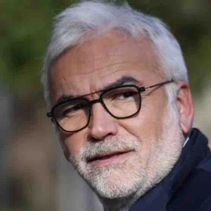 Europe 1: Pascal Praud reprendra à la rentrée la case 16h-18h en remplacement de Cyril Hanouna