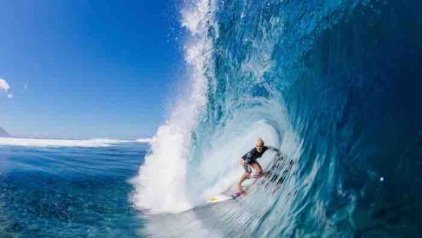 France Télévisions: les Championnats du monde de surf 2025 sur les antennes ultramarines