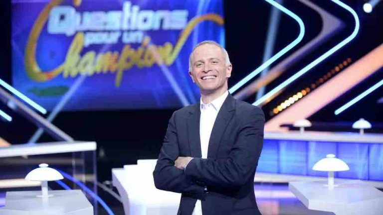 Samuel Étienne déplore la fin de la diffusion quotidienne de «Questions pour un champion»