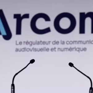 Pluralisme à la télé et la radio: l’Arcom doit «apprécier la diversité des expressions de façon globale»