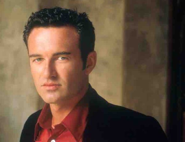 6ter : hommage à Julian McMahon avec l’intégrale de la série «Charmed» dès le 14 juillet