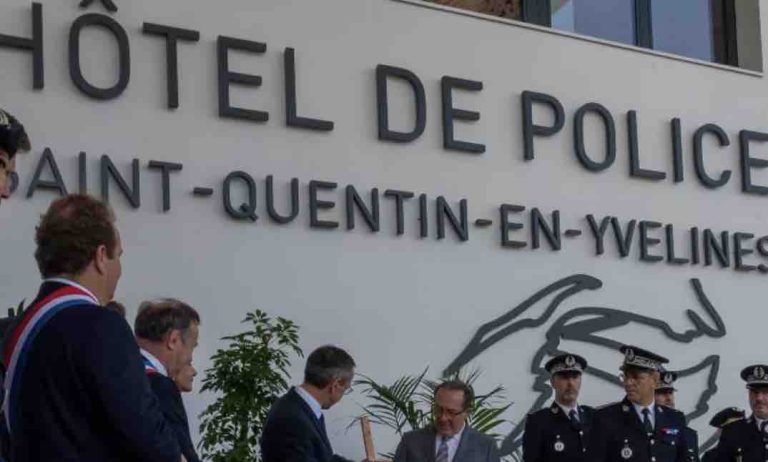 Bruno Retailleau inaugure le nouvel hôtel de police de Saint-Quentin-en-Yvelines, présenté comme un «commissariat de nouvelle génération»