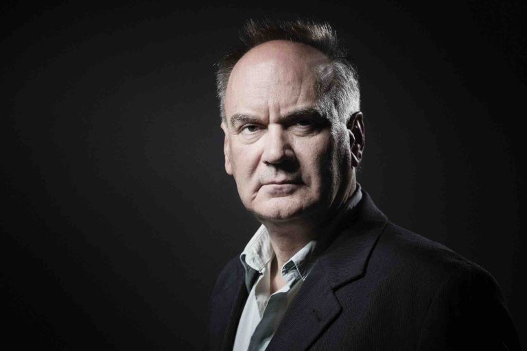 Intelligence artificielle dans la littérature : une menace selon Hervé Le Tellier