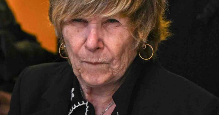 Mimi Marchand condamnée à 18 mois de prison avec sursis pour chantage sur Karine Le Marchand