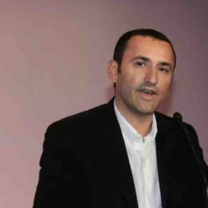 Pascal Houzelot, ancien propriétaire de Numéro 23, mis en examen pour trafic d’influence et escroquerie