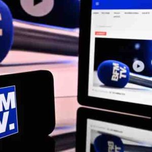 BFMTV, 1ère chaîne info avec son édition spéciale lundi 25 août