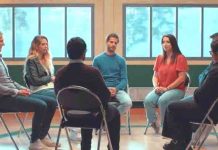 Alcoolisme : artistes et auteurs brisent le tabou en plein Dry January