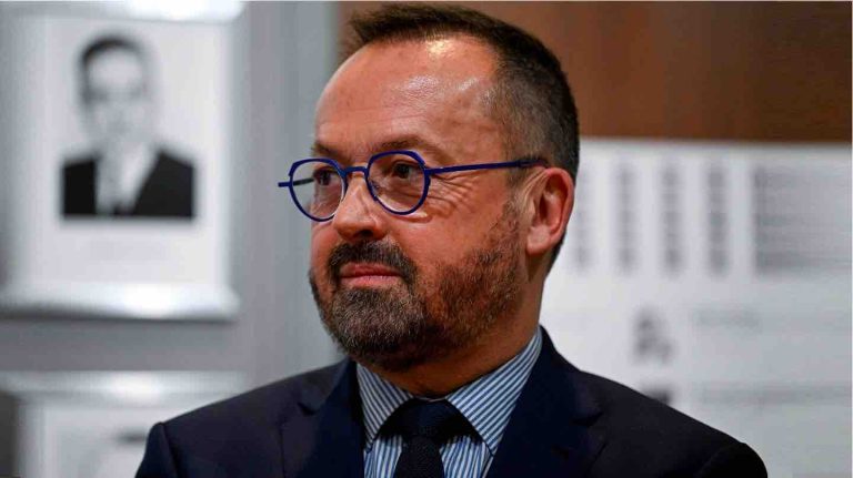 Le gouvernement confie à trois experts une mission contre «la désinformation en santé»