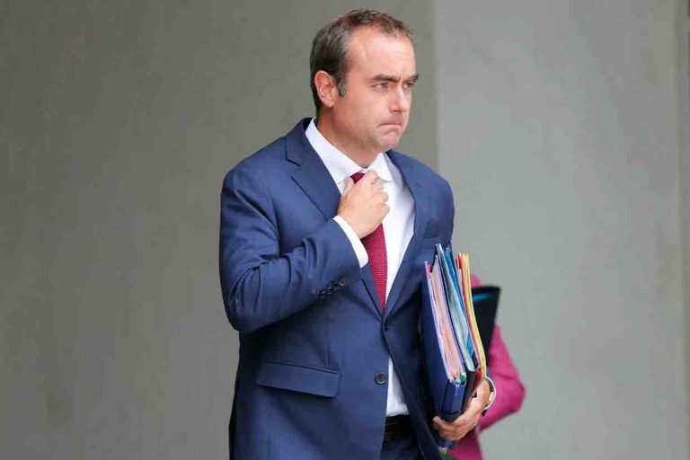 Le Premier ministre Sébastien Lecornu suspend les nouveaux frais de communication de l’Etat