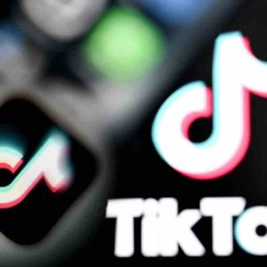 Le rapport parlementaire sur les effets psychologiques de TikTok sur les mineurs adopté à l’unanimité